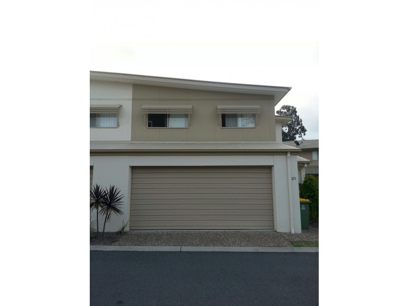 25/2 Weir Drive, Upper Coomera QLD 4209