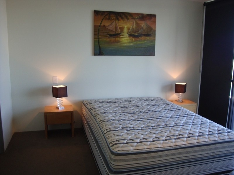 4 WAHROONGA PLACE, Surfers Paradise QLD 4217