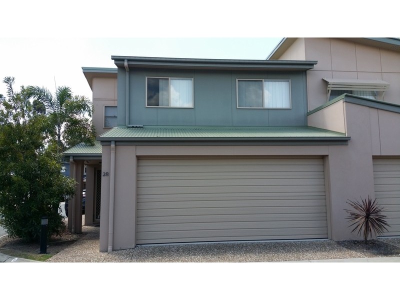 28/2 Weir Drive, Upper Coomera QLD 4209