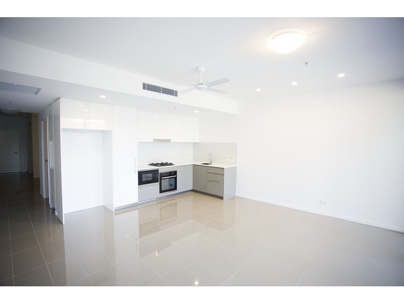 387 Marine Parade, Labrador QLD 4215