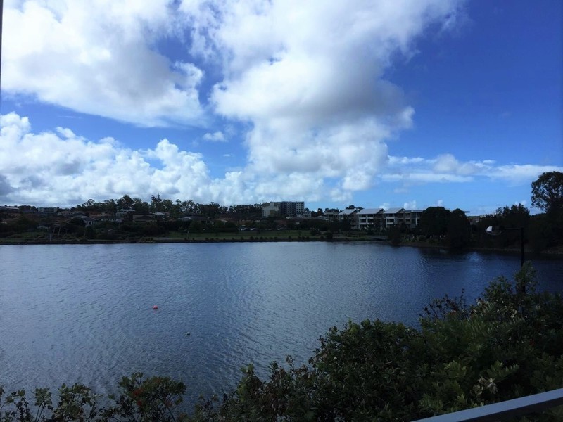 15 South Bay Drive, Varsity Lakes QLD 4227