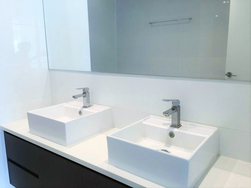 15 South Bay Drive, Varsity Lakes QLD 4227