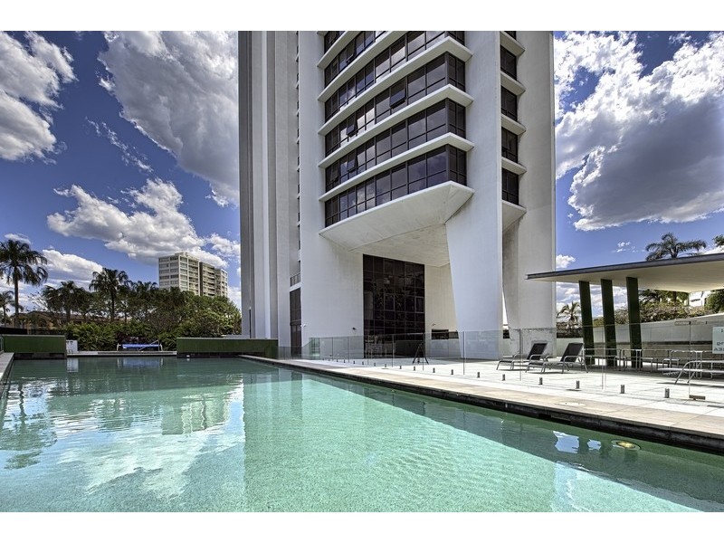 4 WAHROONGA PLACE, Surfers Paradise QLD 4217