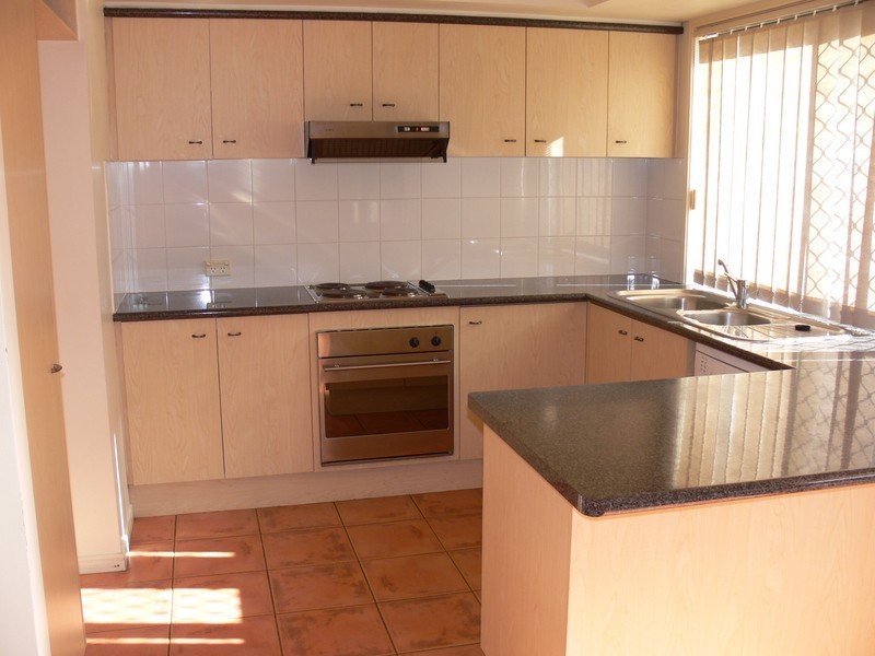 19 Harrow Place, Arundel QLD 4214