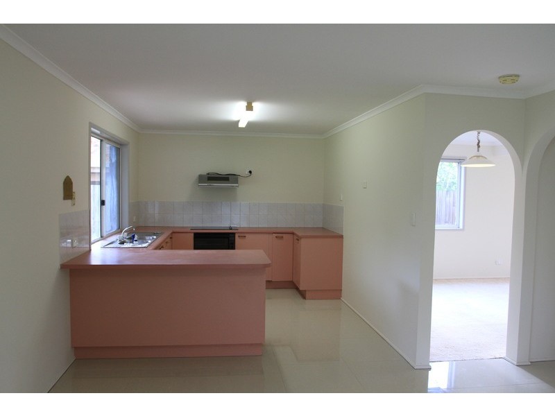 3 Chotai Place, Coopers Plains QLD 4108