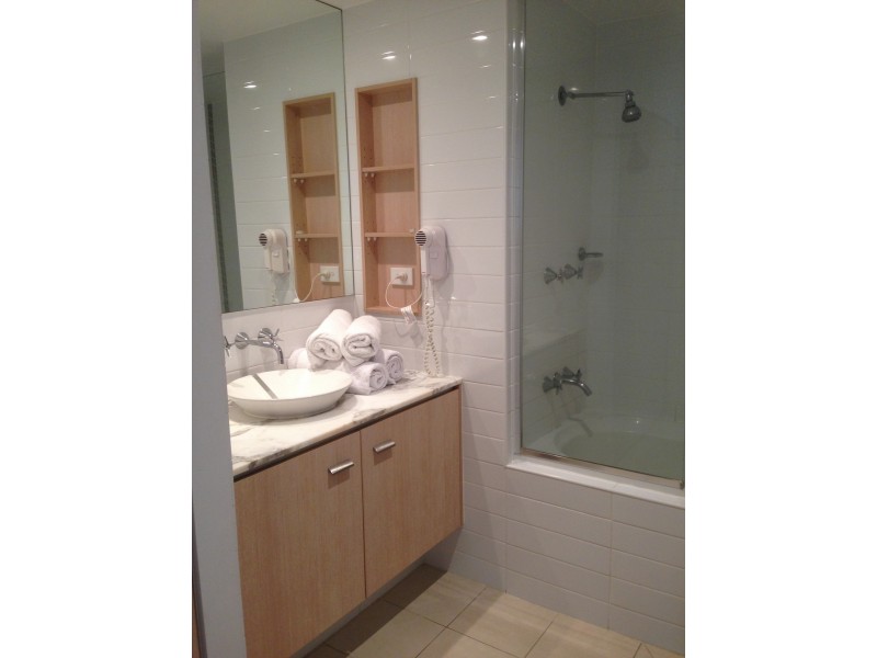 110/1-7 Moores Crescent, Varsity Lakes QLD 4227