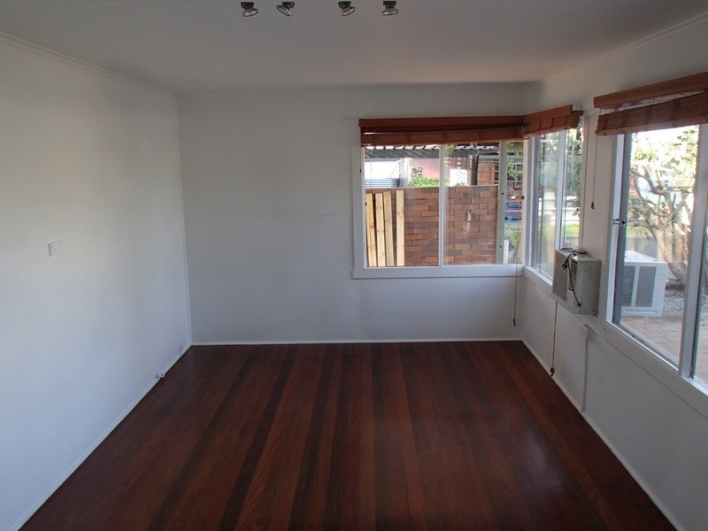 9 Dandar drive, Southport QLD 4215