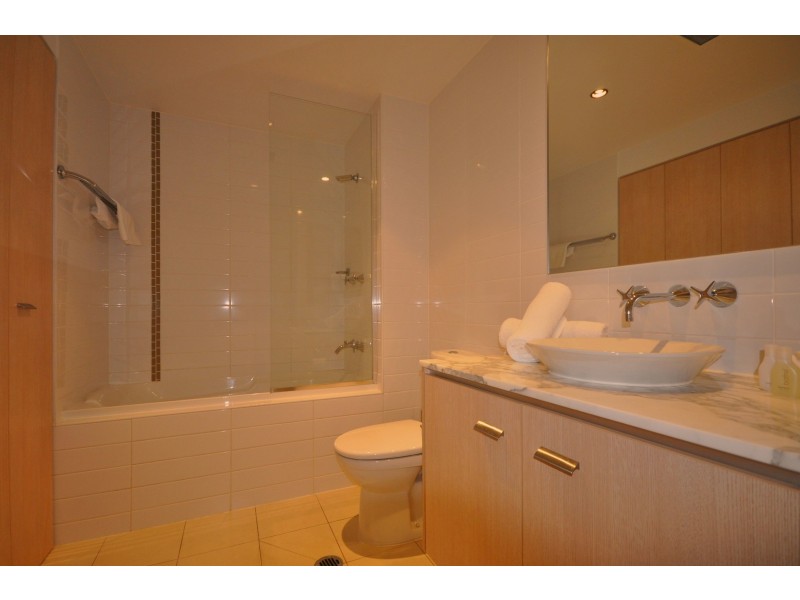 176/1-7 Moores Crescent, Varsity Lakes QLD 4227