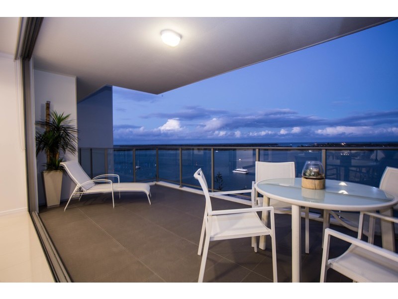 378 Marine Parade, Labrador QLD 4215