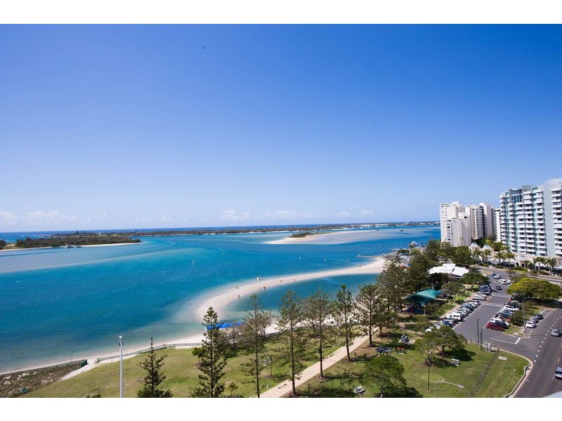 378 Marine Parade, Labrador QLD 4215