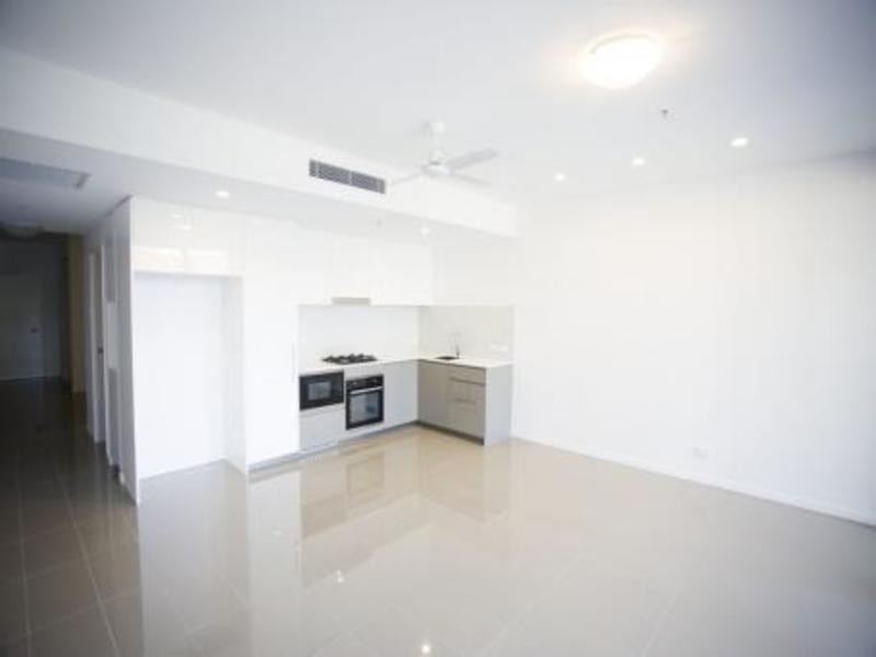 Marine Parade, Labrador QLD 4215
