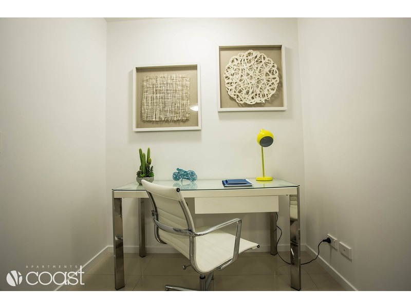 378  MARINE PARADE, Labrador QLD 4215