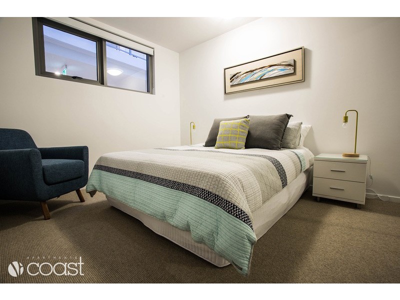 378 Marine PARADE, Labrador QLD 4215