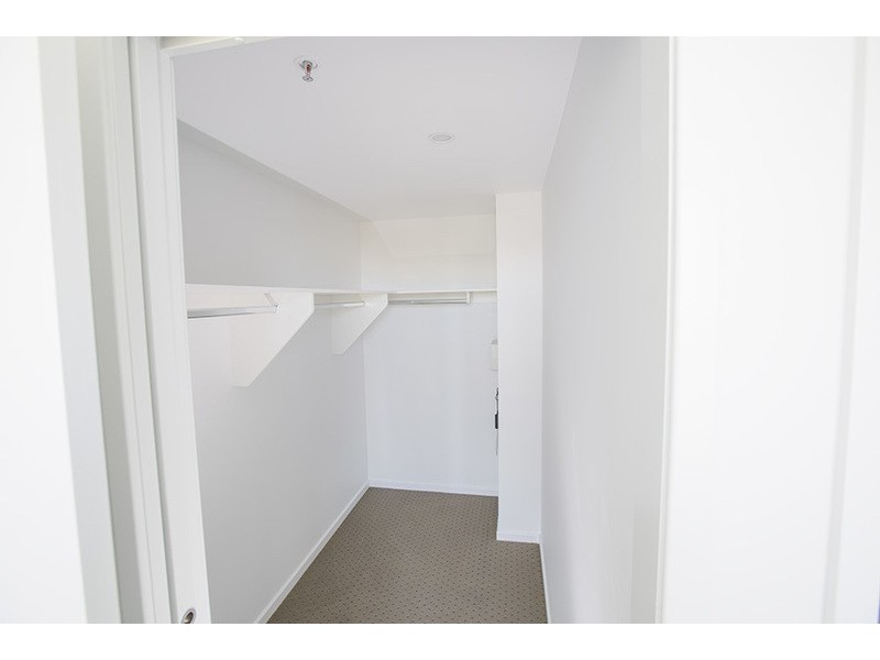 378 Marine PARADE, Labrador QLD 4215