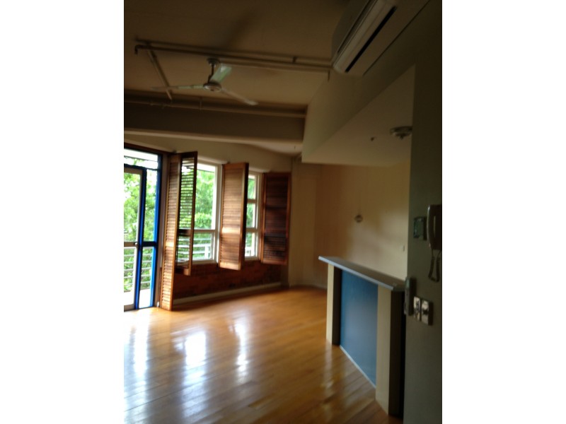 56 Chermsidee st, Teneriffe QLD 4005