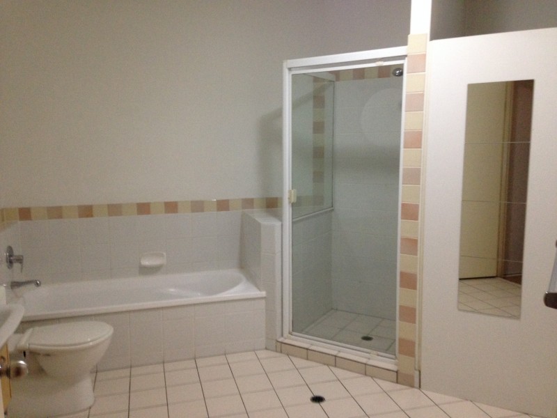 56 Chermsidee st, Teneriffe QLD 4005