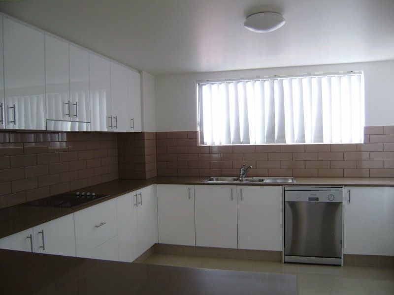 B17 Acacia Court, Robina QLD 4226