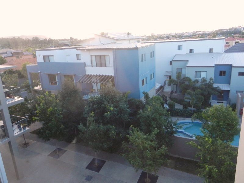 B17 Acacia Court, Robina QLD 4226