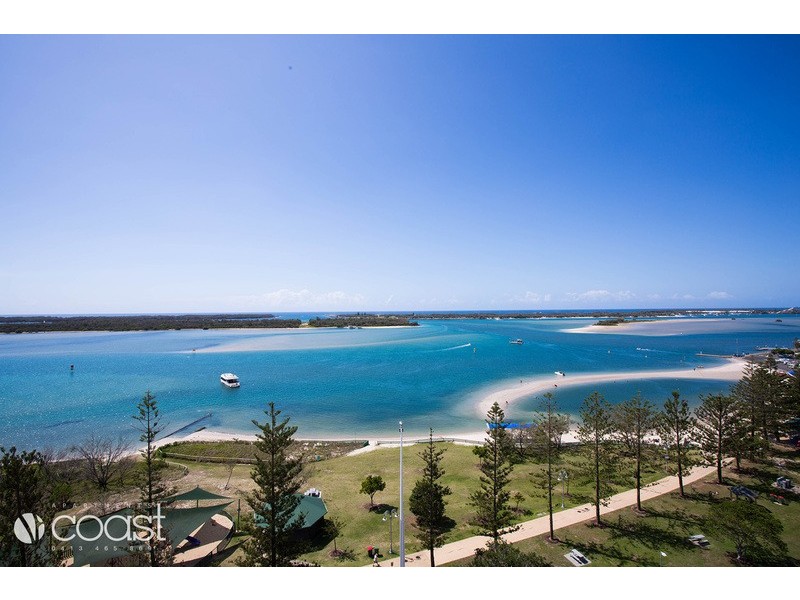 378 MARINE Parade, Labrador QLD 4215