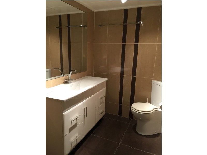 24 Dunmore TCE, Auchenflower QLD 4066