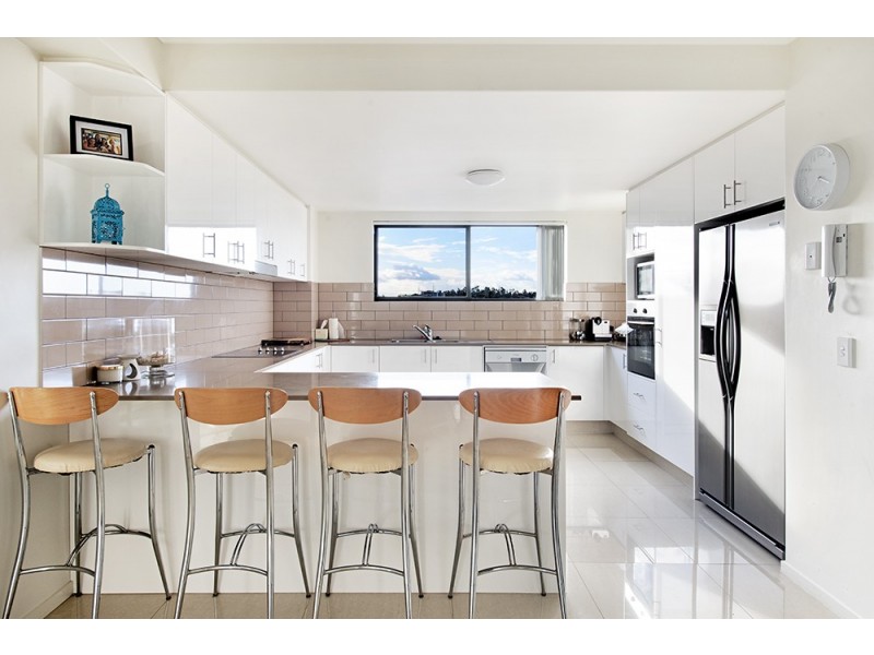 1 Acacia Court, Robina QLD 4226