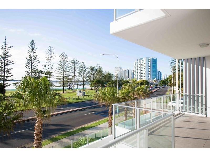 378 Marine Parade, Labrador QLD 4215