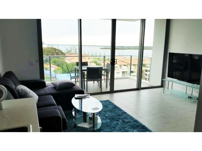 810/17 Bath Street, Labrador QLD 4215