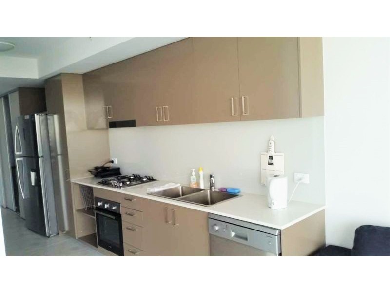 810/17 Bath Street, Labrador QLD 4215