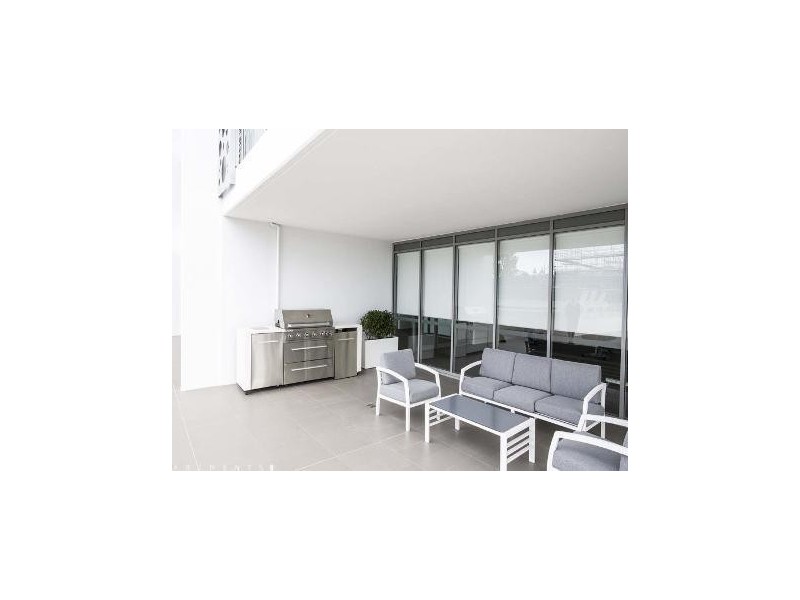 810/17 Bath Street, Labrador QLD 4215