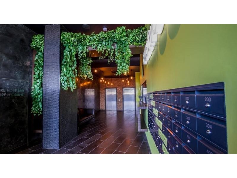 159 Logan road, Woolloongabba QLD 4102