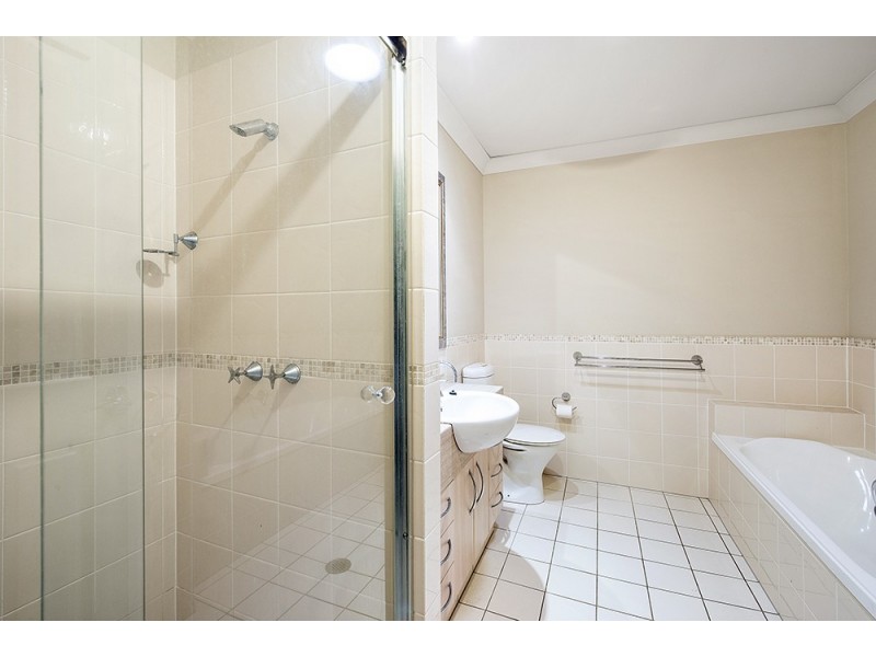 Varsity Lakes QLD 4227