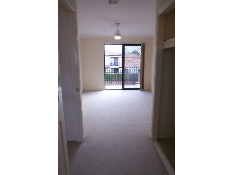 8/2 Prudence Court, Carina QLD 4152