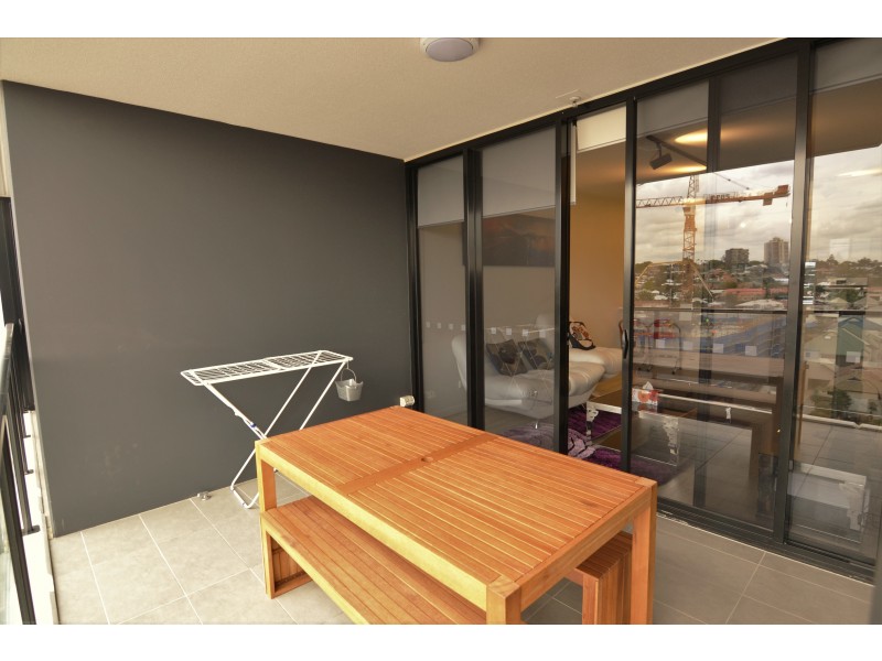 1056/9  Edmondstone Street, South Brisbane QLD 4101