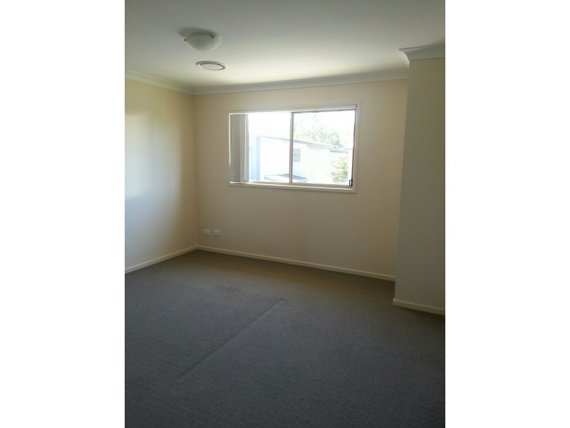 43/2 weir drive, Upper Coomera QLD 4209