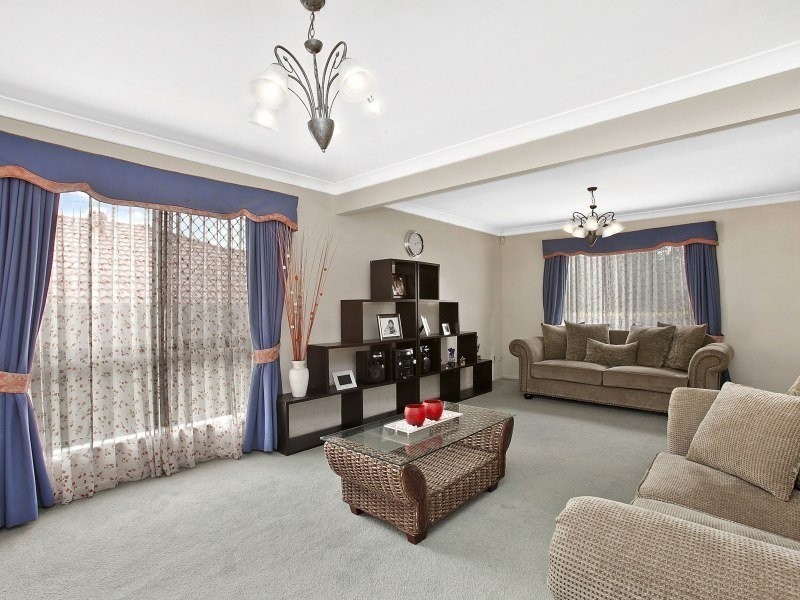 33 Silky Oak Crescent, Carindale QLD 4152