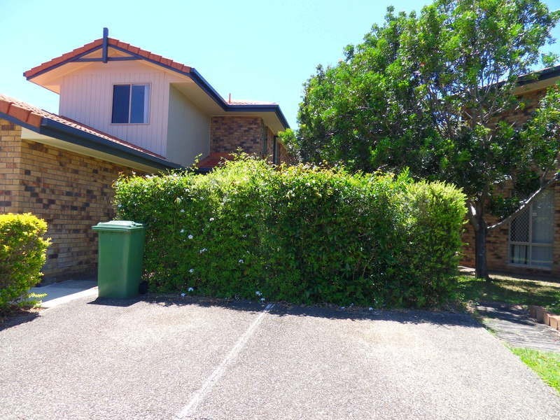 townhouse @ 11 waterford court, Bundall QLD 4217