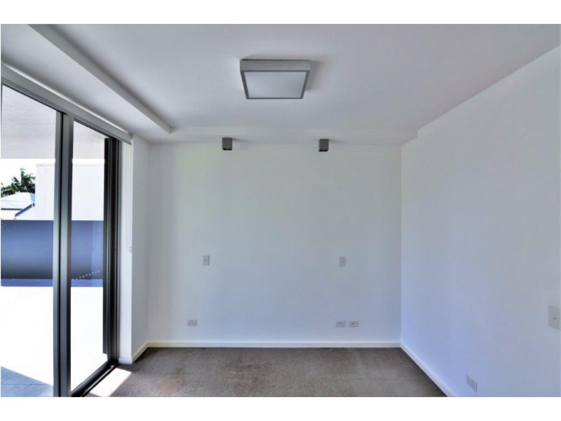 202/159 Logan Road, Woolloongabba QLD 4102