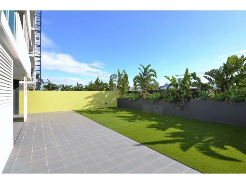 202/159 Logan Road, Woolloongabba QLD 4102