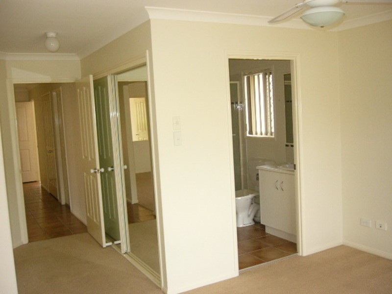 67 Manchester Street, Eight Mile Plains QLD 4113