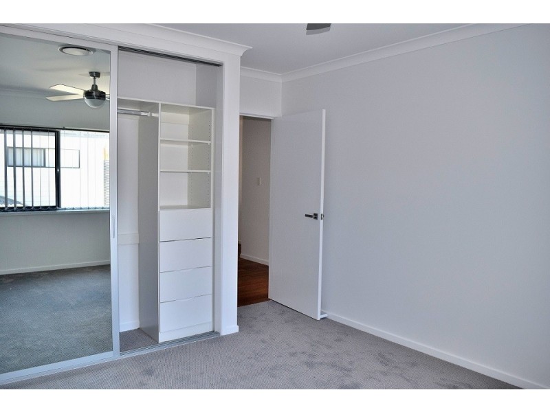 25 Gustavson St, Annerley QLD 4103