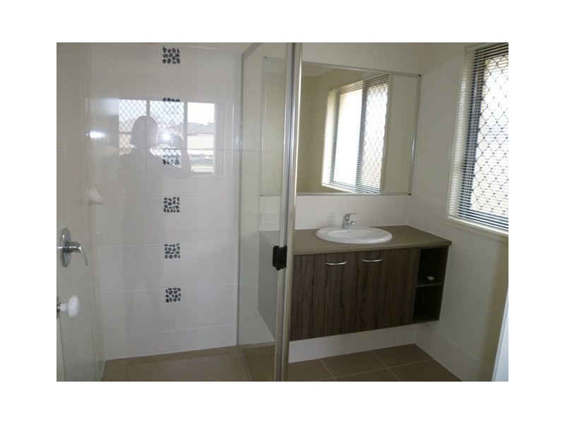 105 School Road, Wynnum West QLD 4178