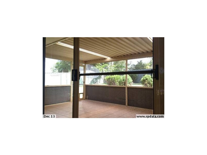 8  Forestgum Grove, Regents Park QLD 4118