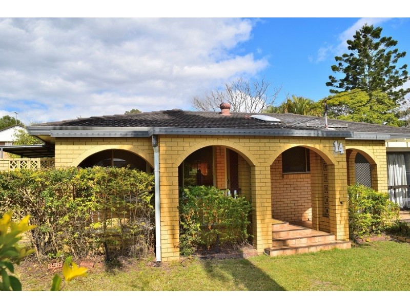 14 Benaud st, Macgregor QLD 4109