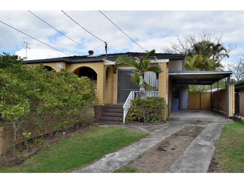 14 Benaud st, Macgregor QLD 4109