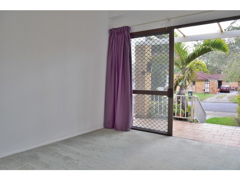 14 Benaud st, Macgregor QLD 4109