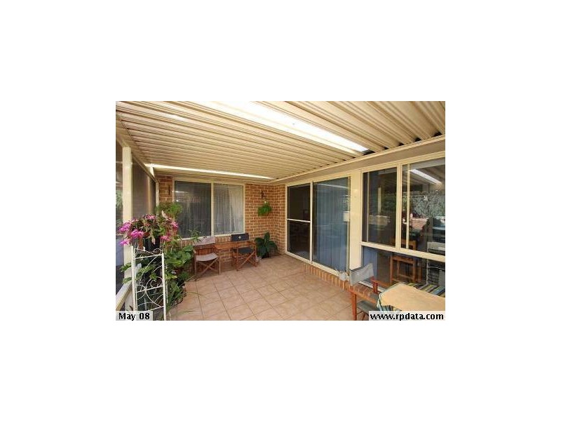 8 Forestgum Grove, Regents Park QLD 4118