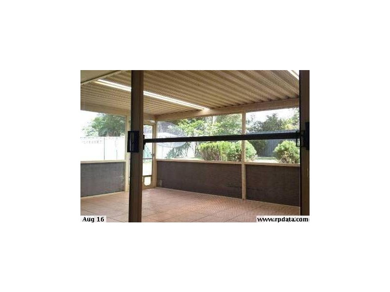 08 Forestgum Grove, Regents Park QLD 4118