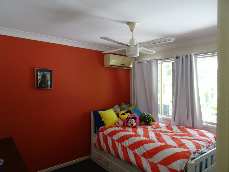 19 Harrow Place, Arundel QLD 4214