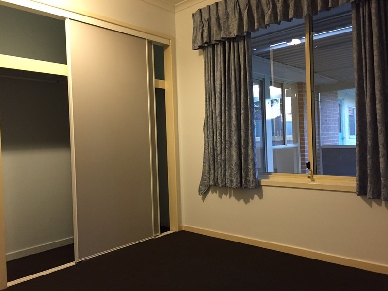 8 Forestgum Gr, Regents Park QLD 4118