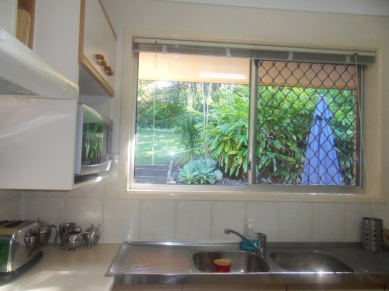 33 lowanna drive, Ashmore QLD 4214